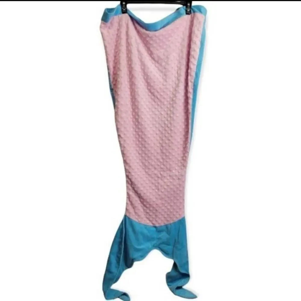 Mermaid tail blanket